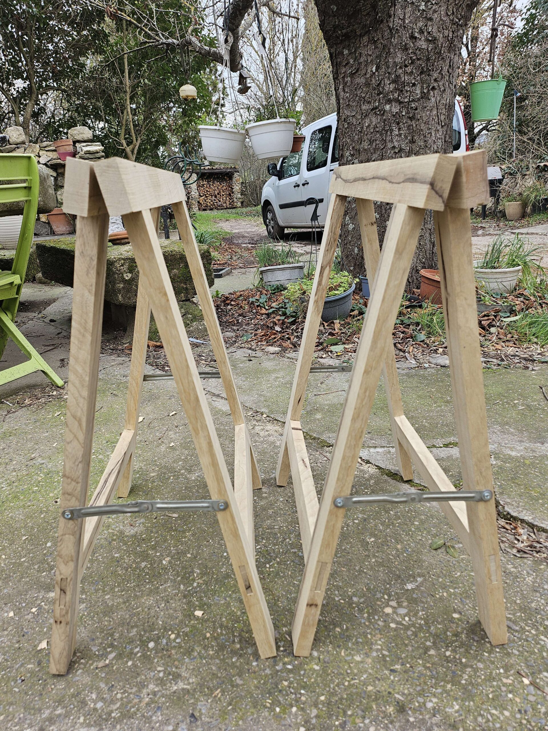 Small sawhorses